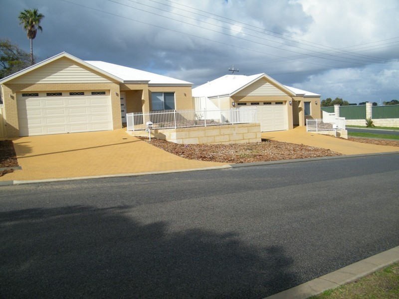 2A Selsfield Place, Balga WA 6061