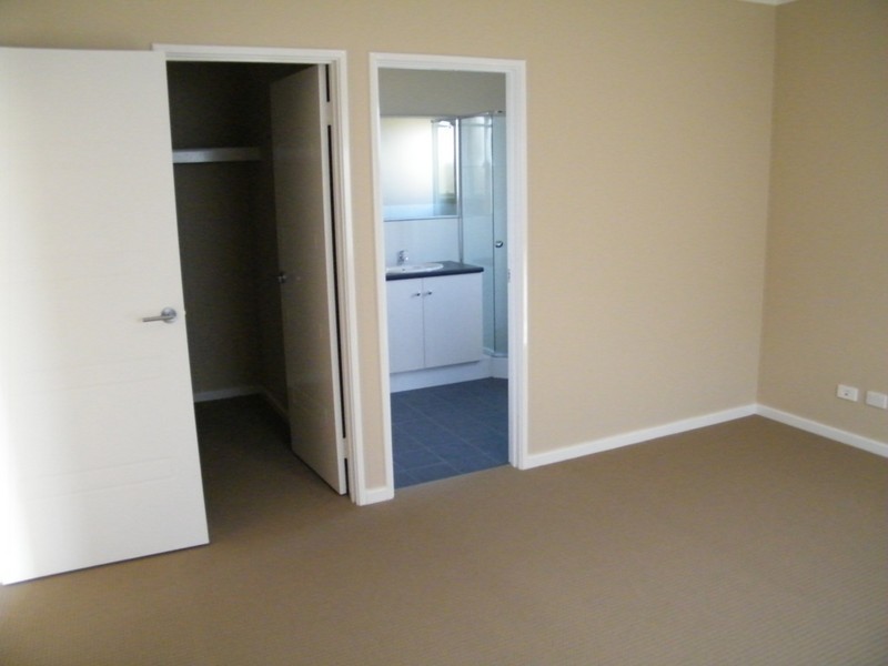 2A Selsfield Place, Balga WA 6061