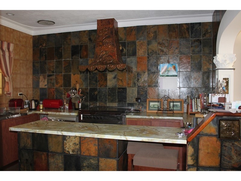 654 Beach Road, Hamersley WA 6022