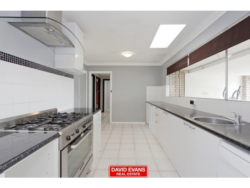 41 Hadleigh Way, Girrawheen WA 6064