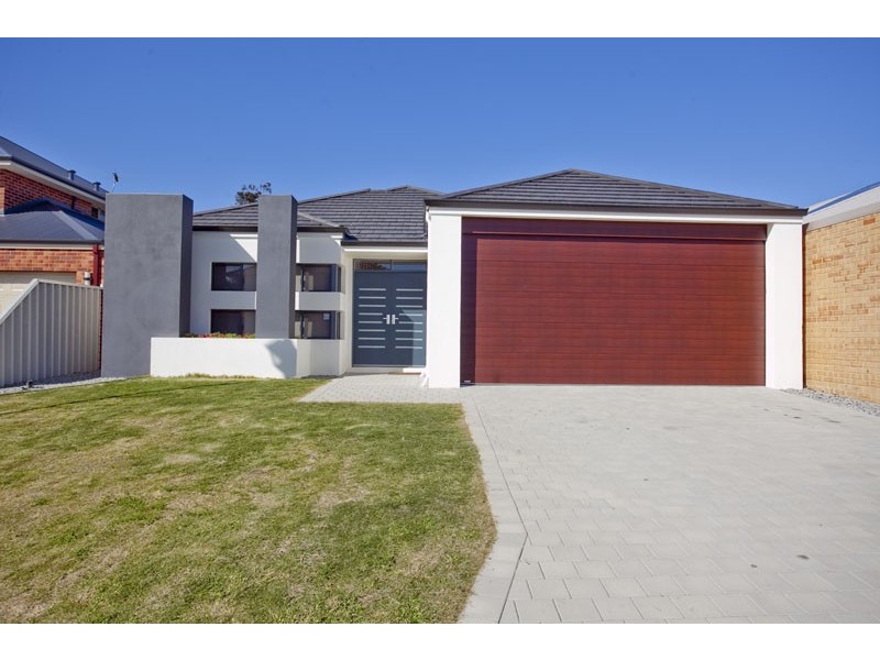 24 Katoomba Place, Belmont WA 6104