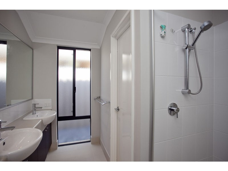 24 Katoomba Place, Belmont WA 6104