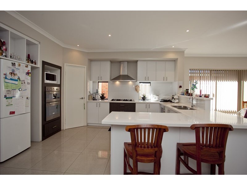 24 Katoomba Place, Belmont WA 6104