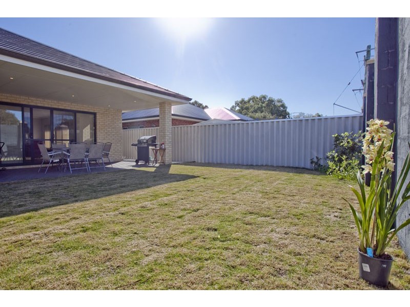 24 Katoomba Place, Belmont WA 6104