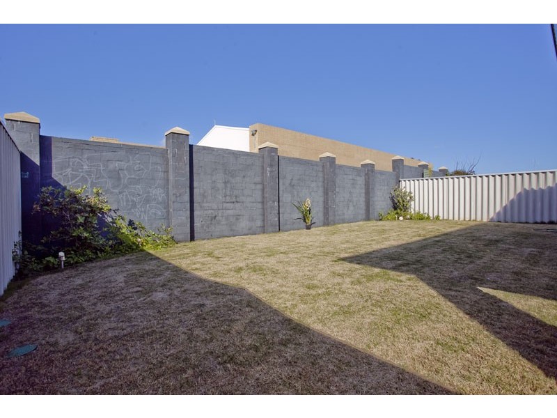 24 Katoomba Place, Belmont WA 6104