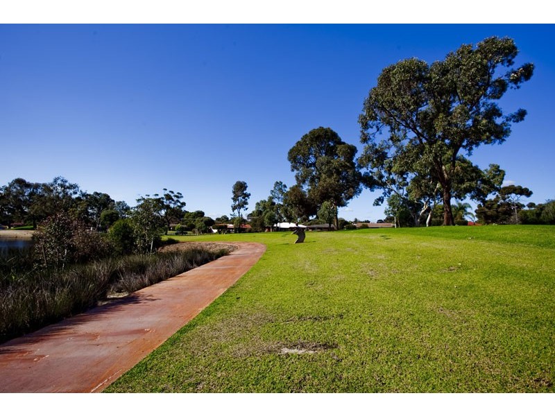 24 Katoomba Place, Belmont WA 6104