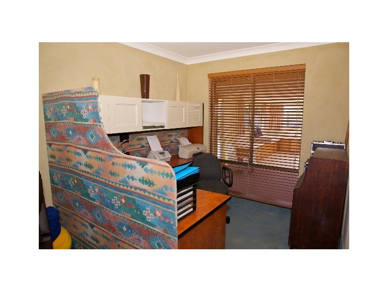 16 Voyage Road, Heathridge WA 6027