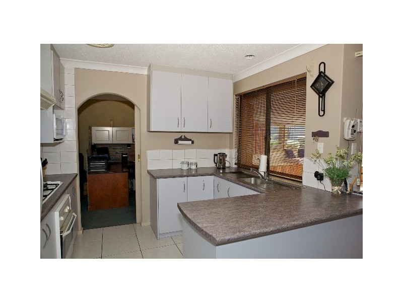 16 Voyage Road, Heathridge WA 6027