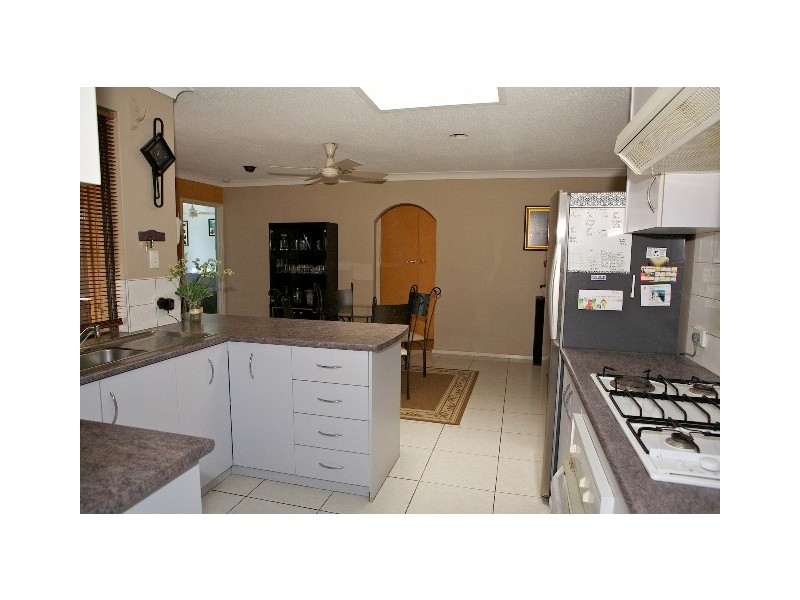 16 Voyage Road, Heathridge WA 6027