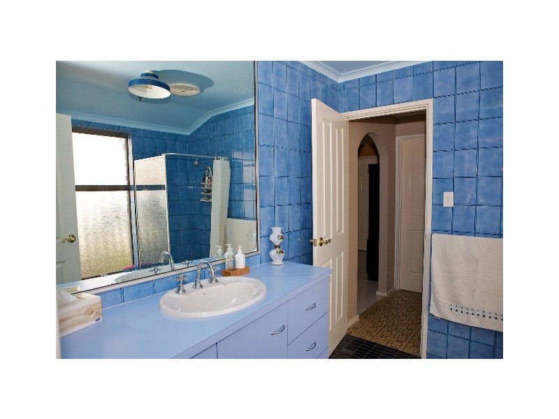 16 Voyage Road, Heathridge WA 6027