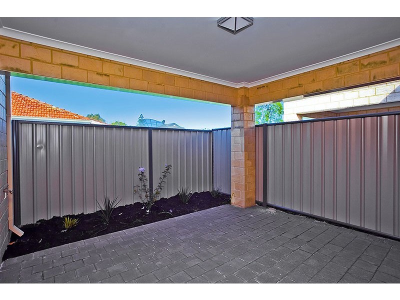 33A Chichester Way, Nollamara WA 6061