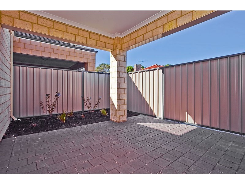 33B Chichester Way, Nollamara WA 6061