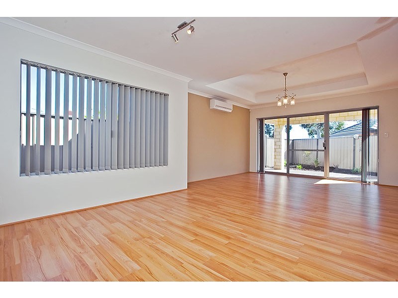 33C Chichester Way, Nollamara WA 6061