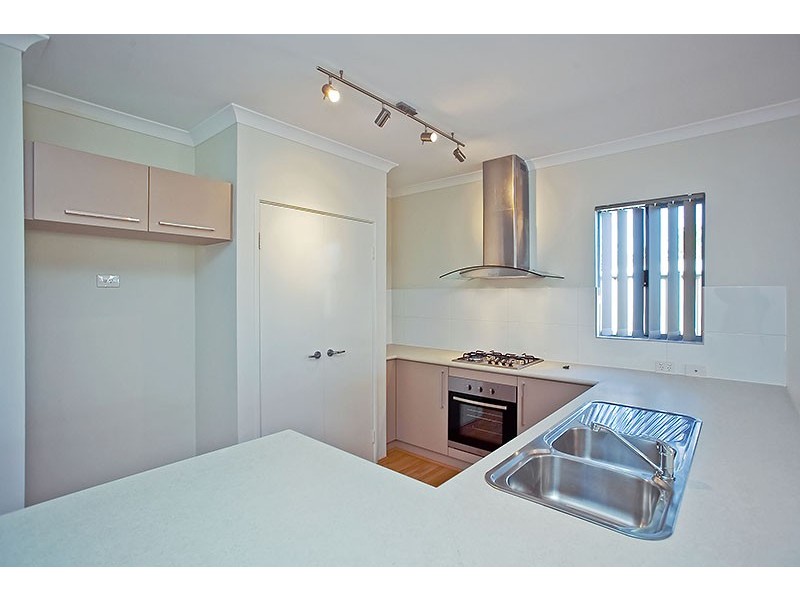 33C Chichester Way, Nollamara WA 6061