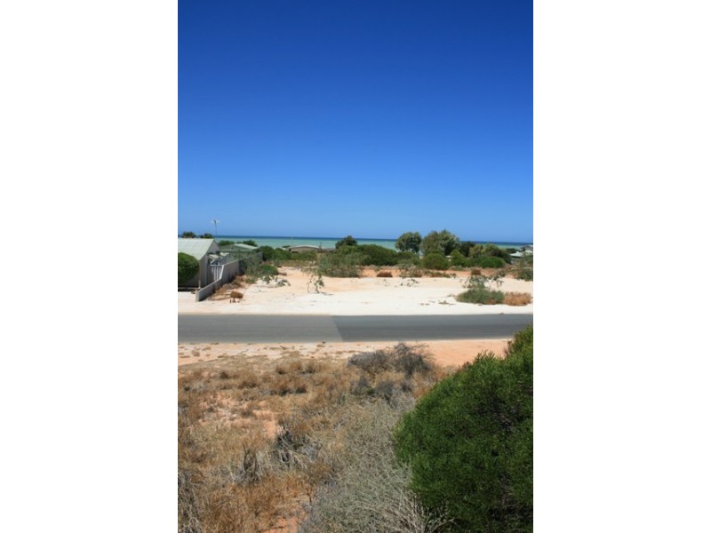 18 Fry Court, Denham WA 6537