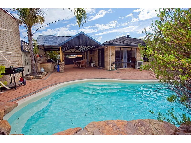 5 Siderno Rise, Hocking WA 6065