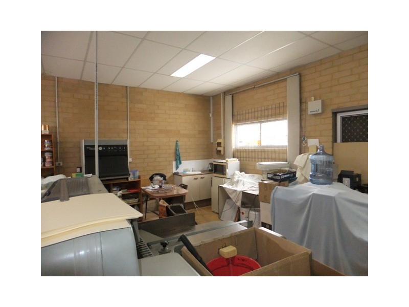 4/1 Irwin Road, Wangara WA 6065