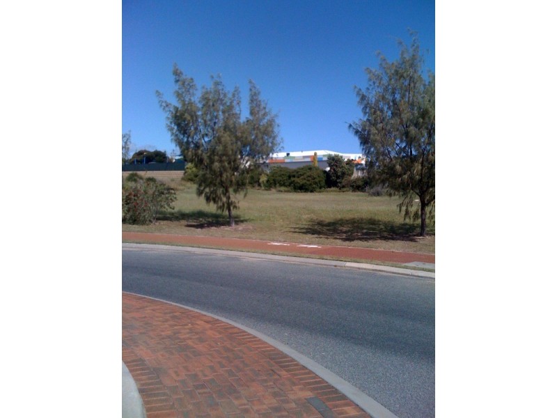 2 Fowey Loop, Mindarie WA 6030