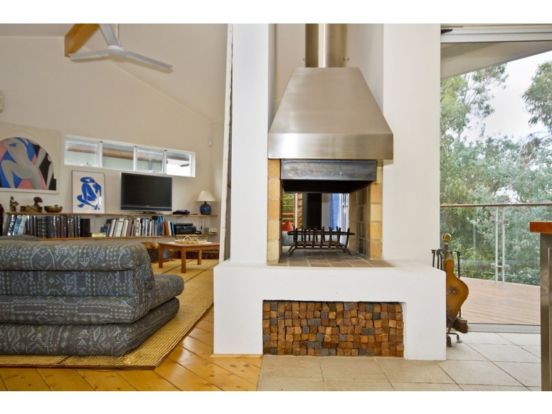 16 Hooley Street, Swanbourne WA 6010