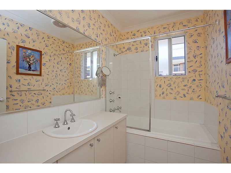 17 Viognier Link, Pearsall WA 6065