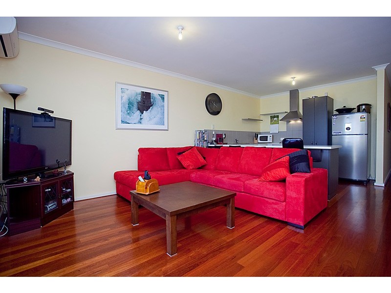 17 Viognier Link, Pearsall WA 6065