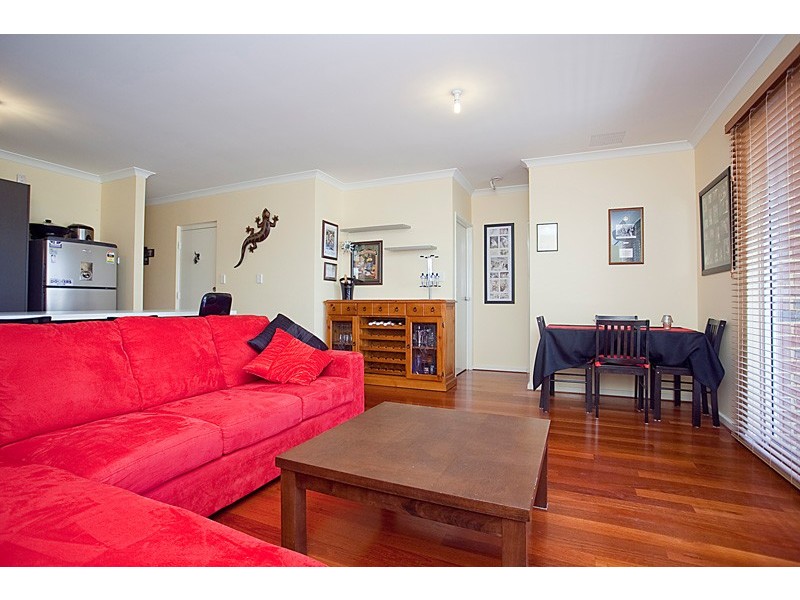 17 Viognier Link, Pearsall WA 6065