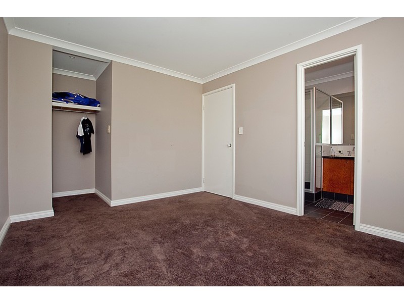 16 Karoo Way, Pearsall WA 6065