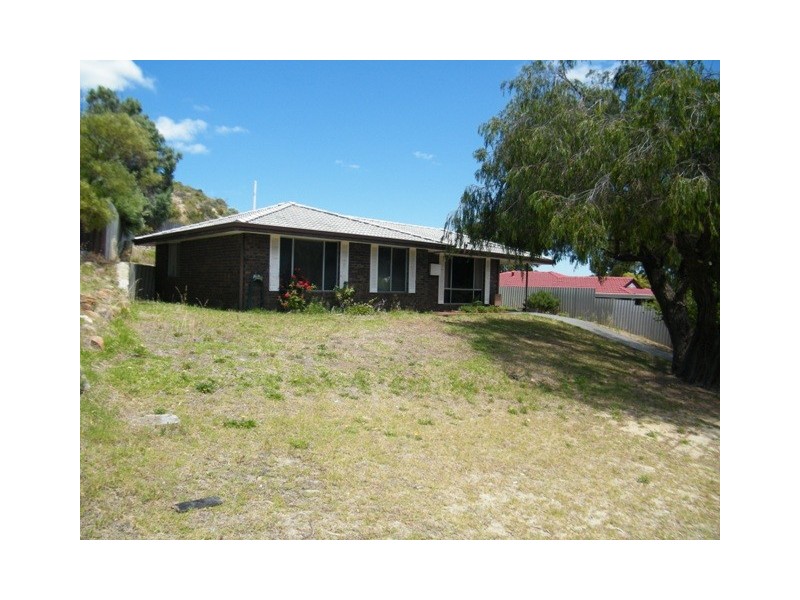 31 Fenellia Crescent, Craigie WA 6025