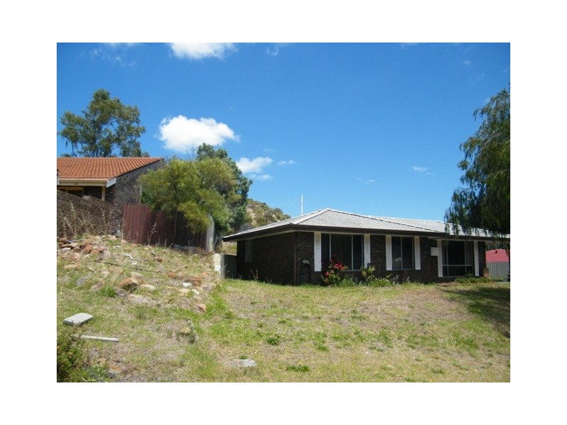 31 Fenellia Crescent, Craigie WA 6025