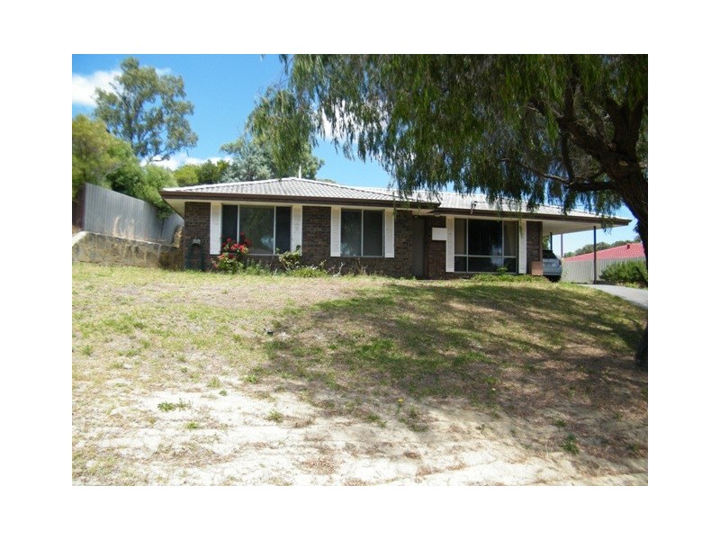 31 Fenellia Crescent, Craigie WA 6025