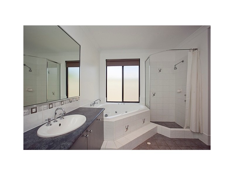 32 Bramley Loop, Madeley WA 6065