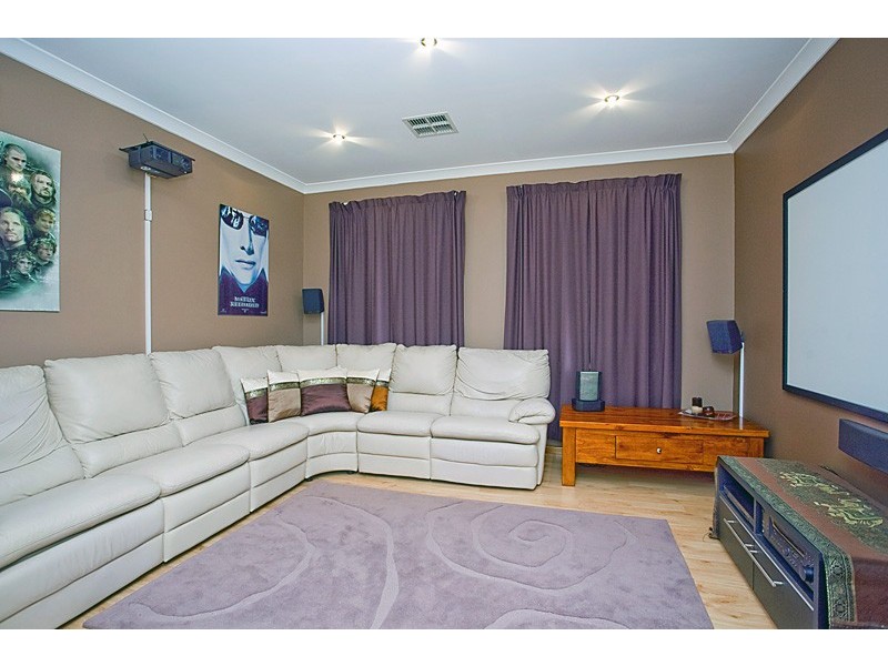 32 Bramley Loop, Madeley WA 6065