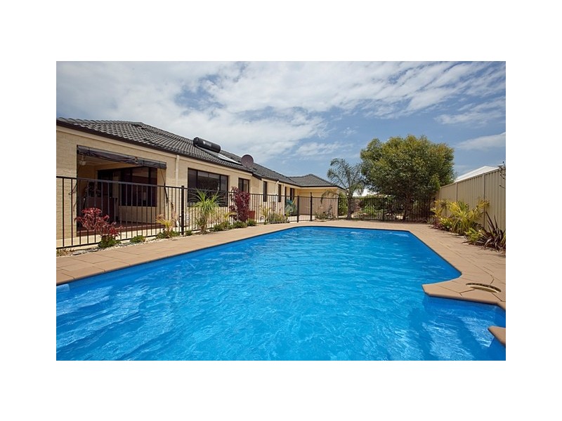 32 Bramley Loop, Madeley WA 6065