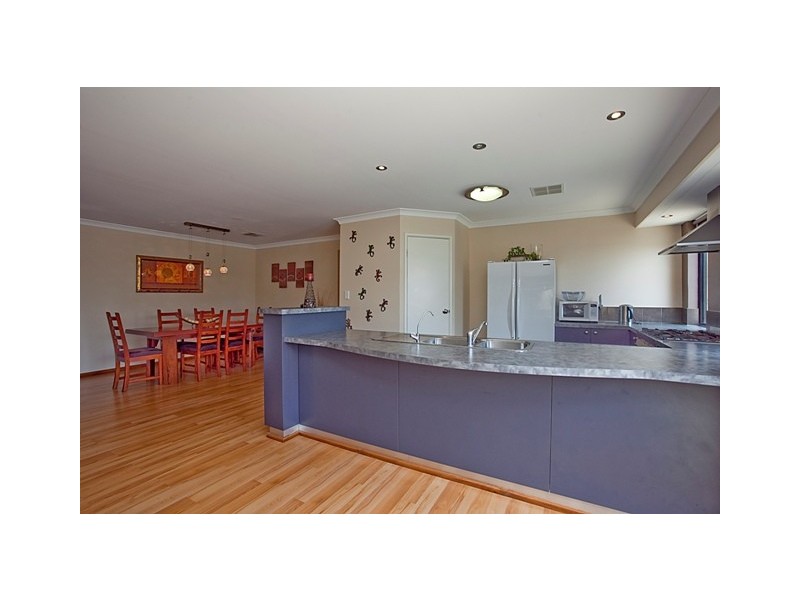 32 Bramley Loop, Madeley WA 6065