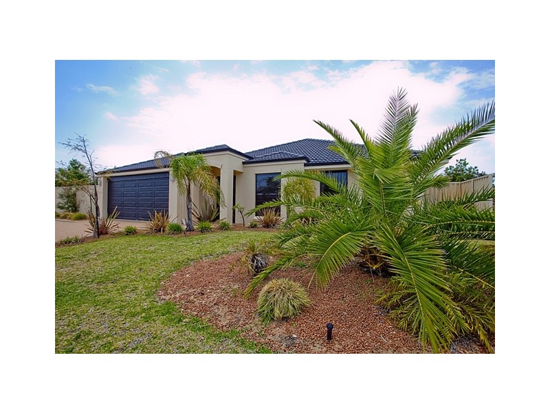 32 Bramley Loop, Madeley WA 6065