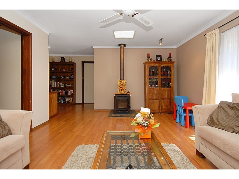 31 Lalina Way, Wanneroo WA 6065