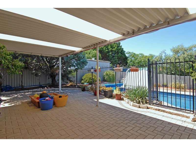 31 Lalina Way, Wanneroo WA 6065