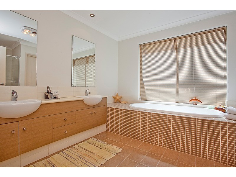 176B Alice Street, Doubleview WA 6018