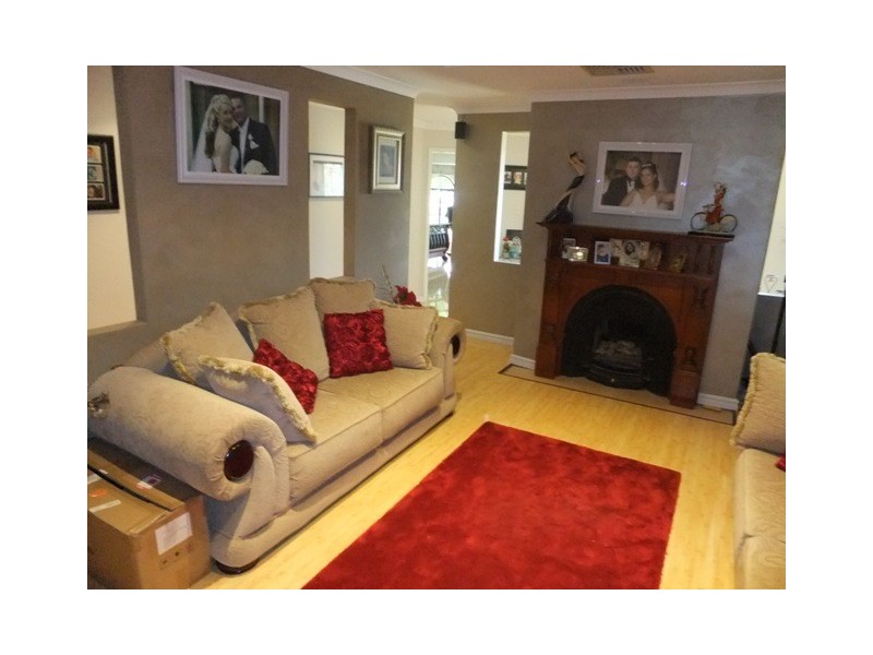 20 Henley Park Rise, Pearsall WA 6065