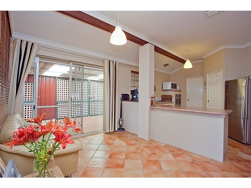 2 Walbrook Mews, Landsdale WA 6065