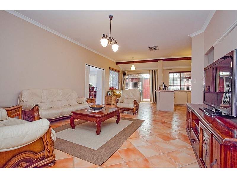 2 Walbrook Mews, Landsdale WA 6065