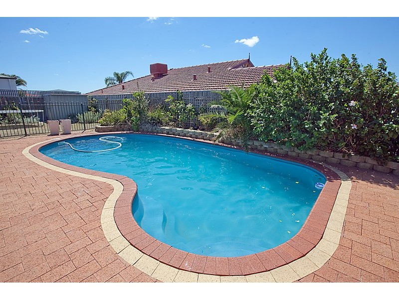 2 Walbrook Mews, Landsdale WA 6065