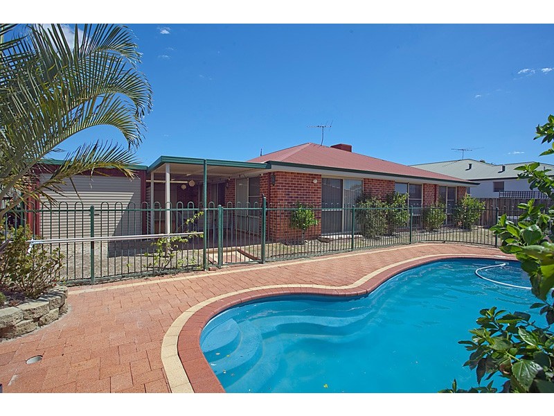 2 Walbrook Mews, Landsdale WA 6065