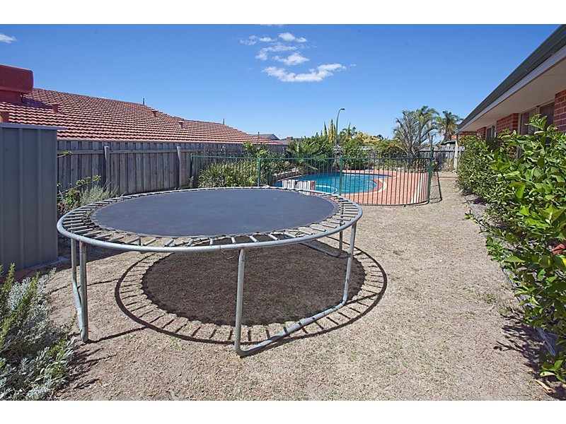 2 Walbrook Mews, Landsdale WA 6065