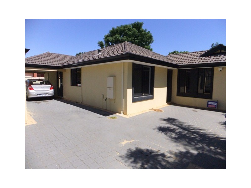 4/17 Mathoura Street, Midland WA 6056