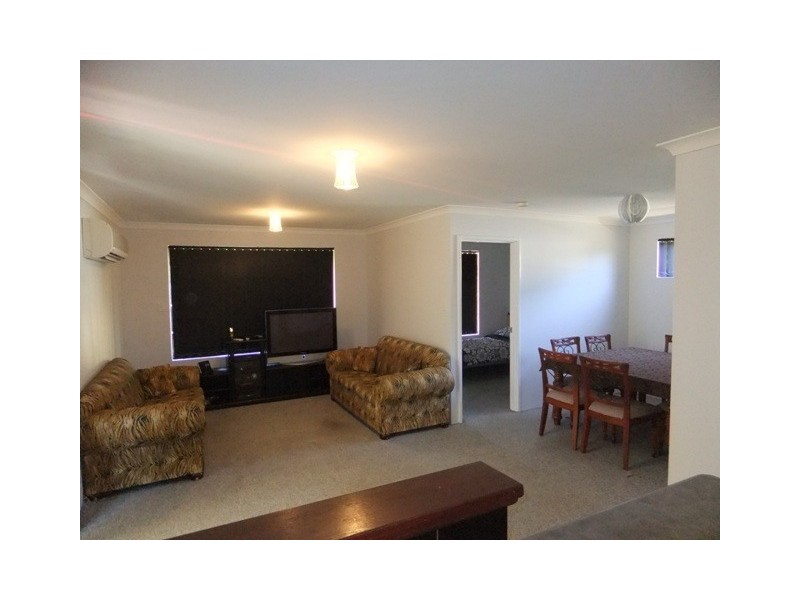 4/17 Mathoura Street, Midland WA 6056