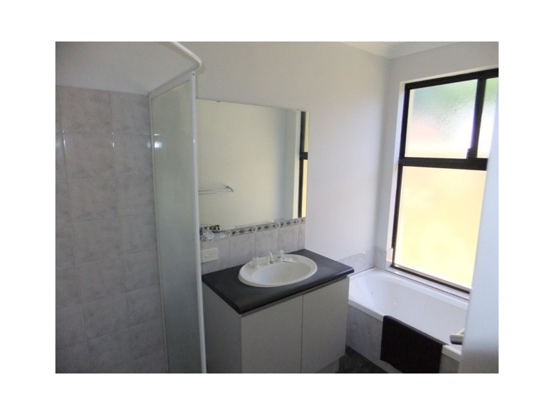 4/17 Mathoura Street, Midland WA 6056