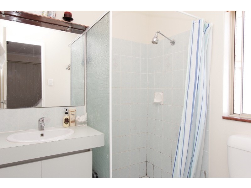 18 Arnhem Court, Ballajura WA 6066