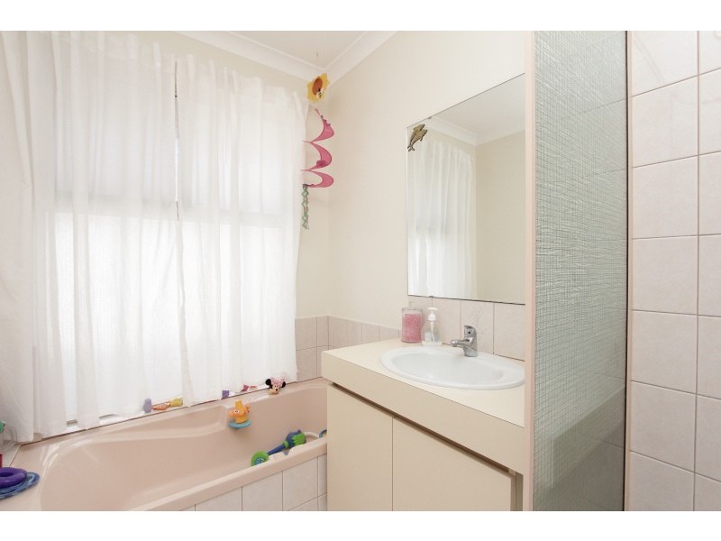 18 Arnhem Court, Ballajura WA 6066