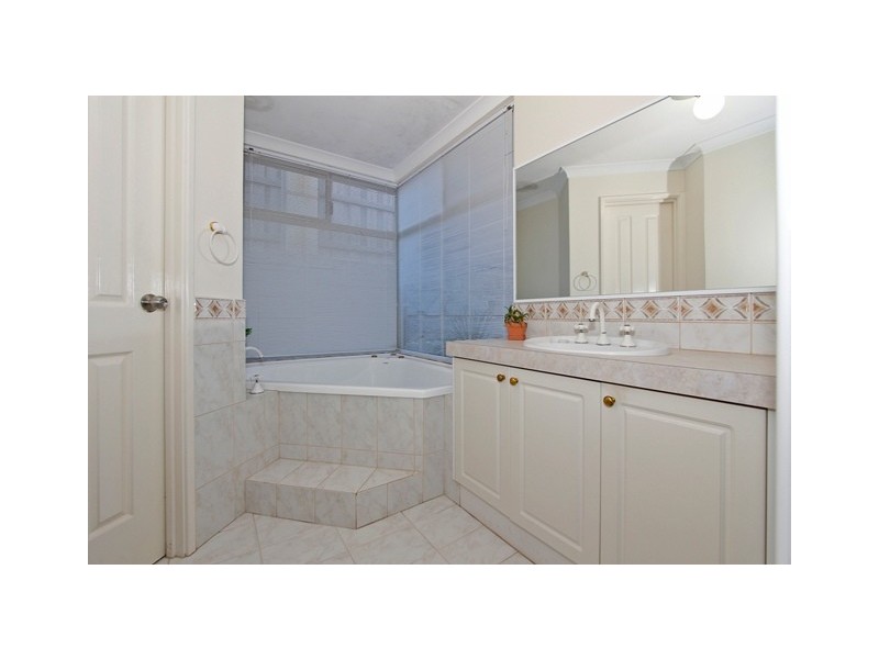 106 Rothesay Heights, Mindarie WA 6030